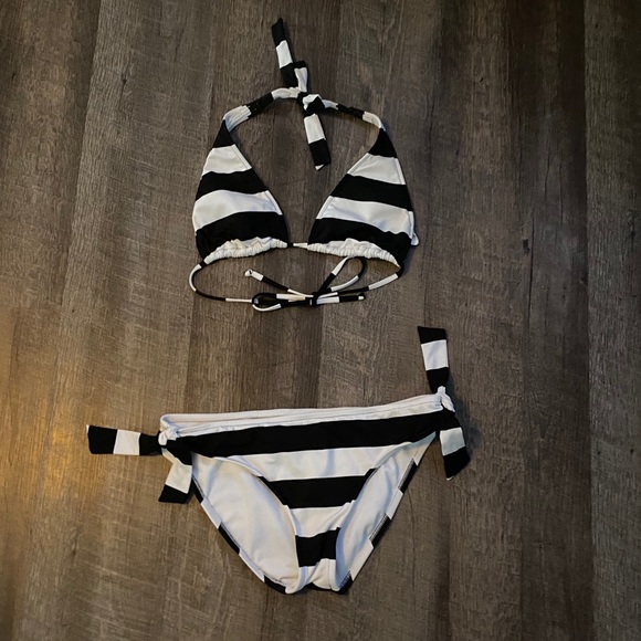 Striped Swimming Suit Set - Picture 1 of 3